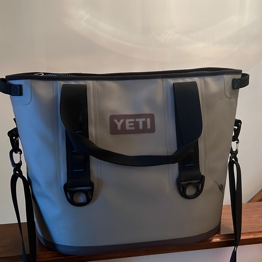 Yeti Hopper 30